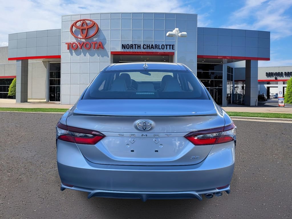Used 2024 Toyota Camry SE image 9