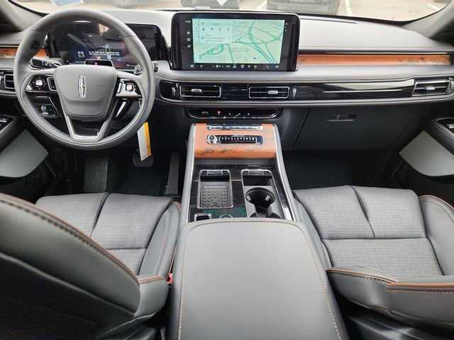 New 2025 Lincoln Aviator Black Label image 10