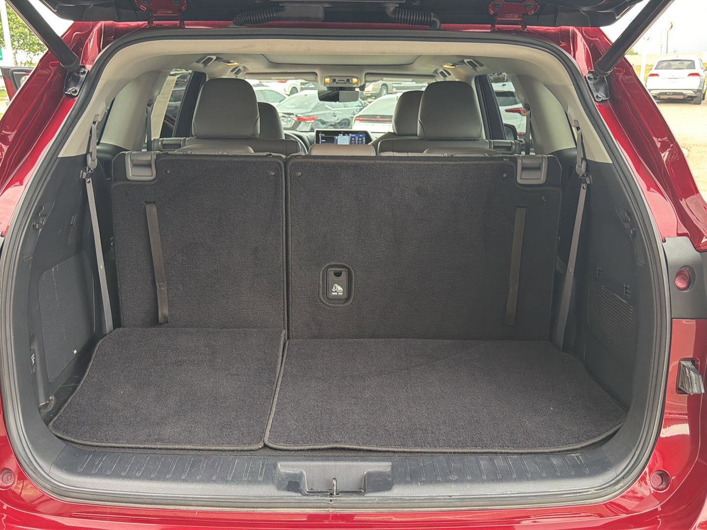 Used 2020 Toyota Highlander Platinum AWD/4WD image 16