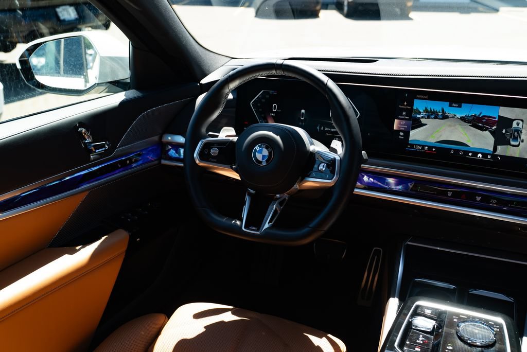 Used 2025 BMW 740i xDrive w/ Premium Package AWD/4WD image 10