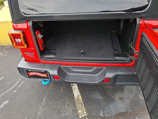 Used 2022 Jeep Wrangler Unlimited Sahara w/ Cold Weather Group AWD/4WD image 29