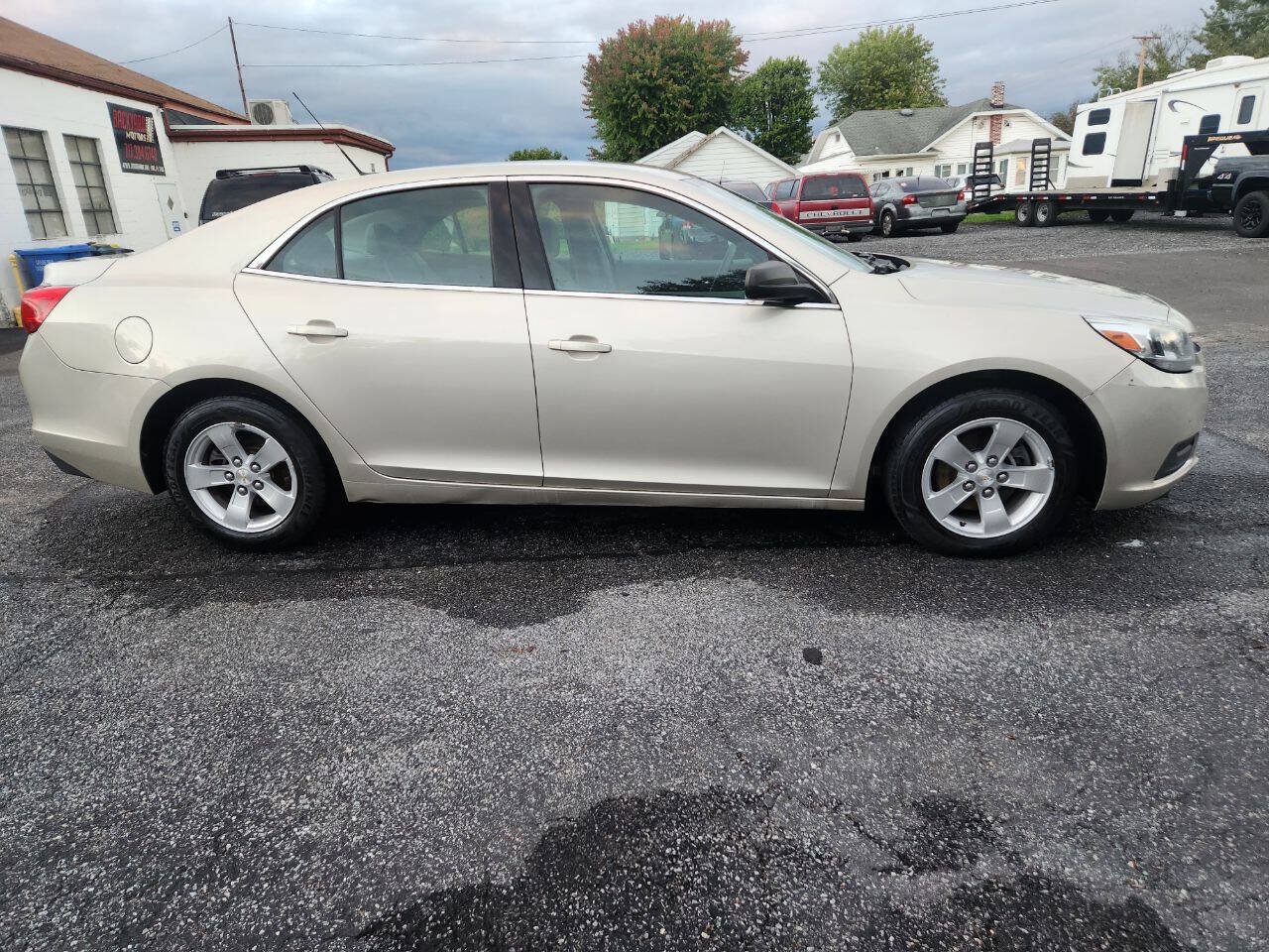 Used 2015 Chevrolet Malibu LS FWD image 2