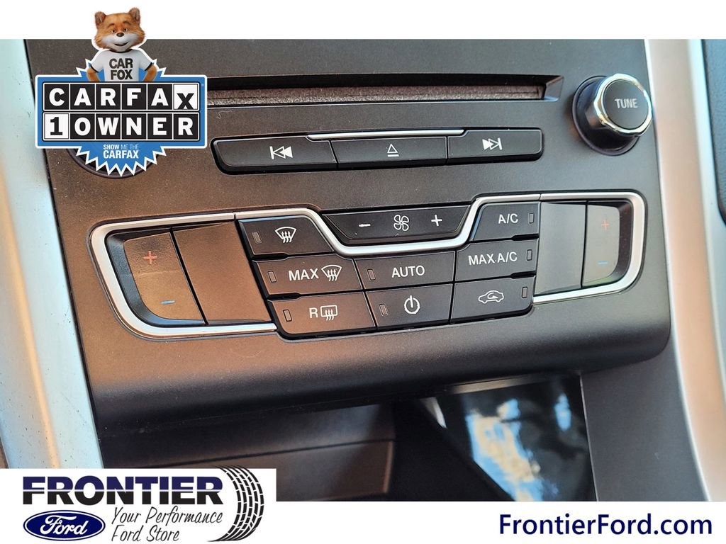 Used 2016 Ford Fusion SE image 21