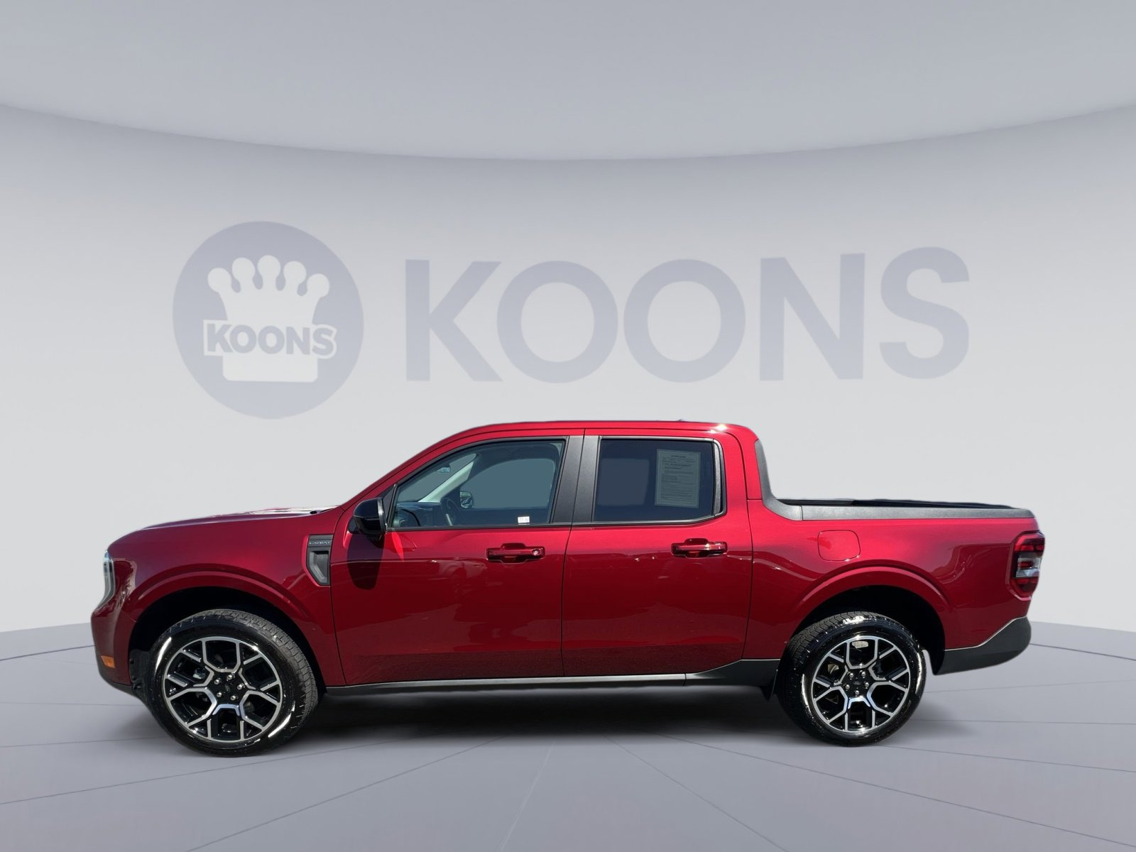 Certified 2025 Ford Maverick Lariat w/ 4K Tow Package image 2