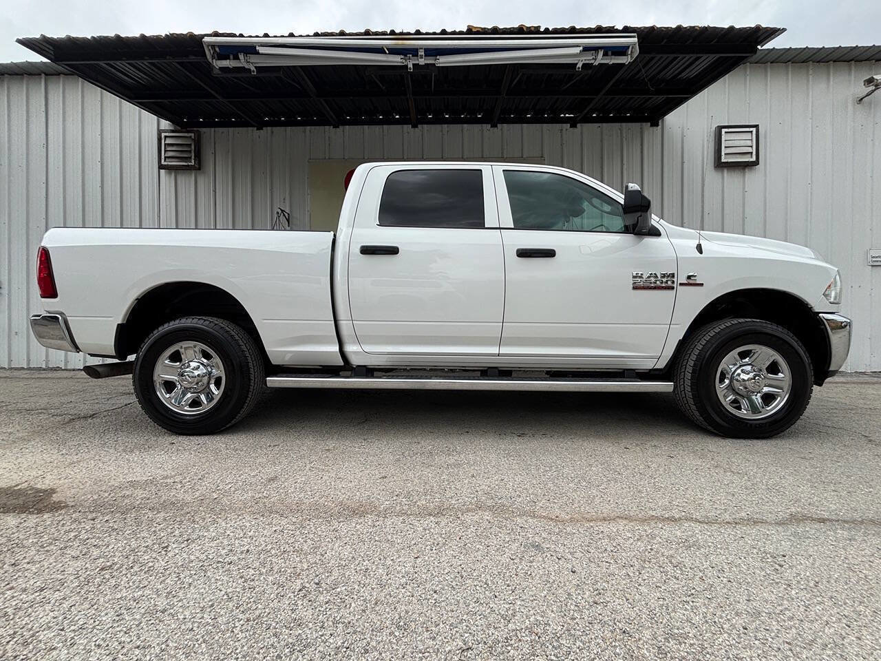 Used 2016 RAM 2500 Tradesman w/ Chrome Appearance Group image 3