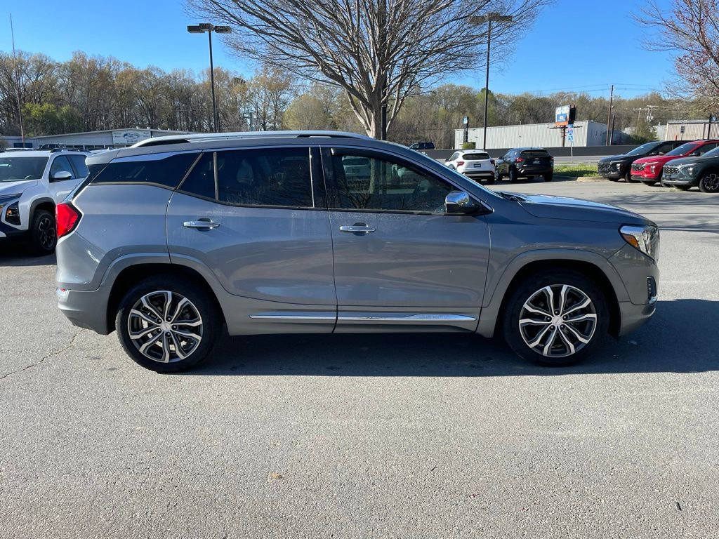 Used 2018 GMC Terrain Denali w/ Advanced Safety Package FWD image 9