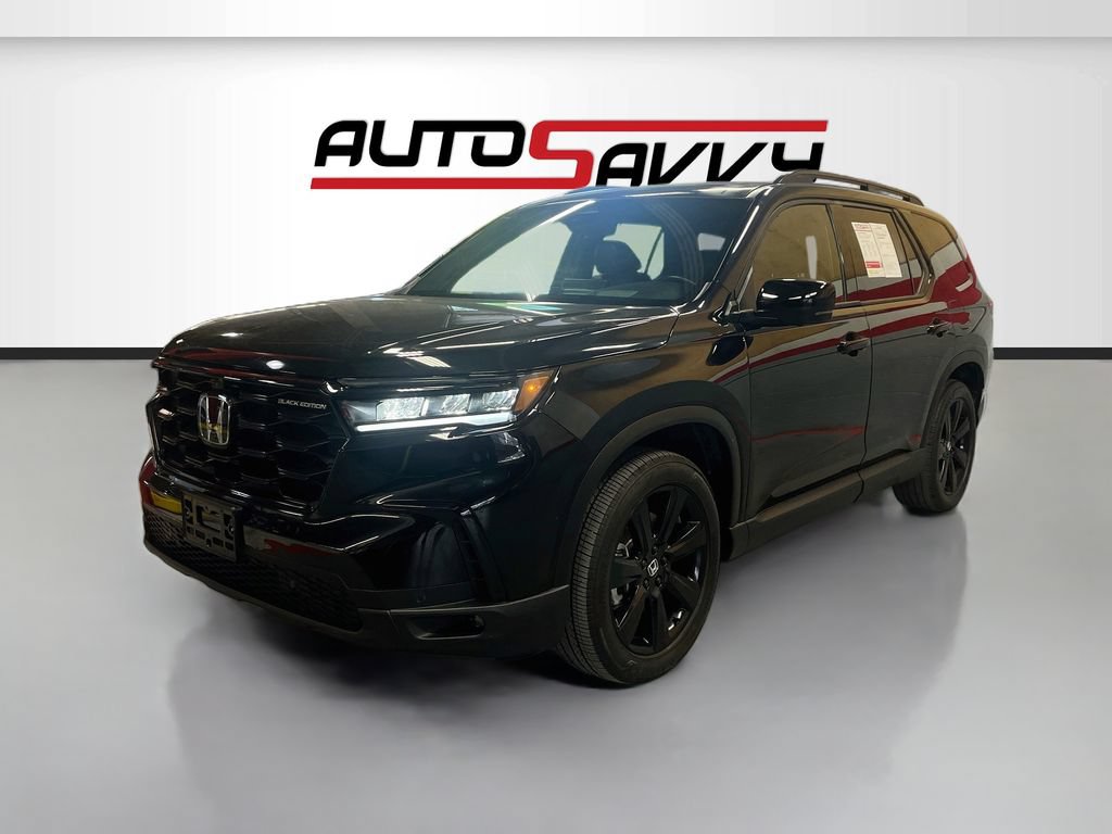 Used 2025 Honda Pilot Black Edition image 3