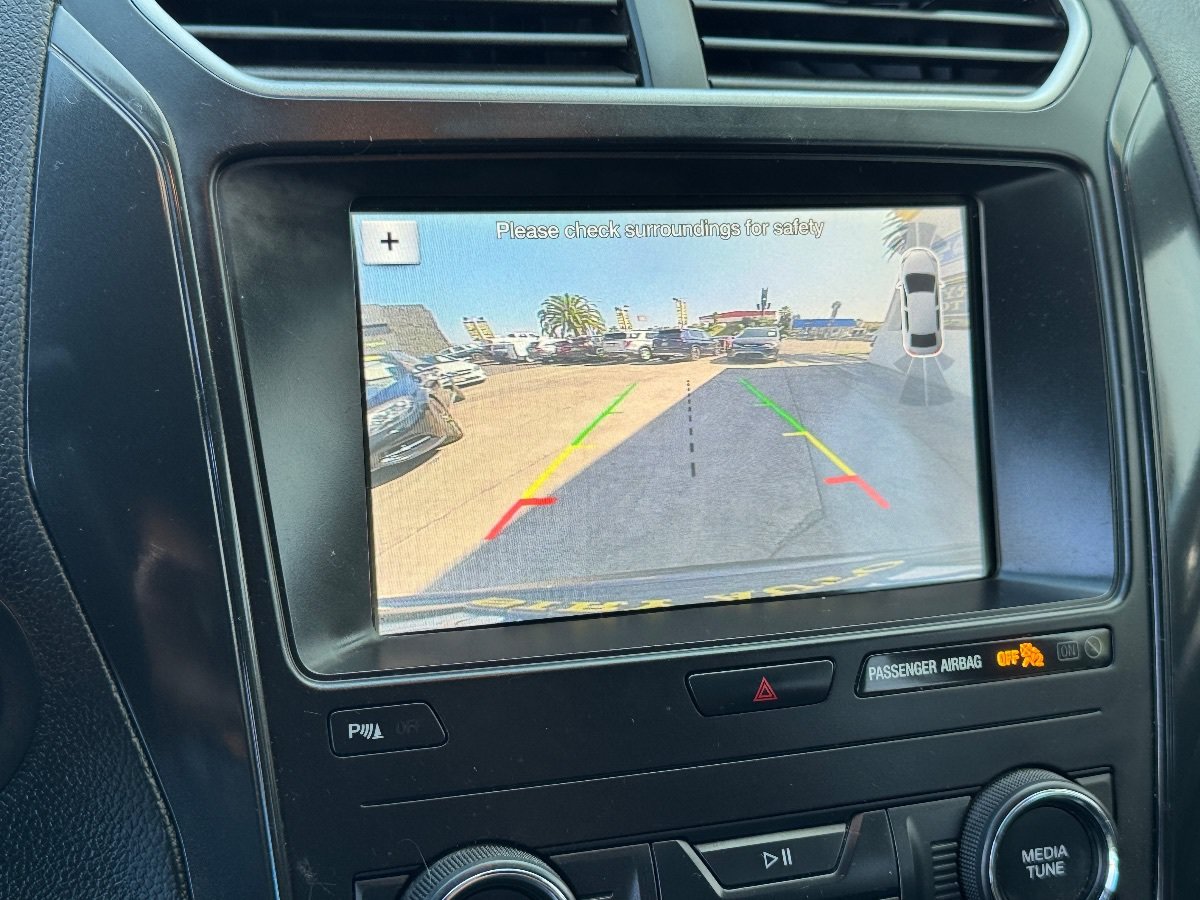 Used 2019 Ford Explorer XLT w/ Equipment Group 202A FWD image 31