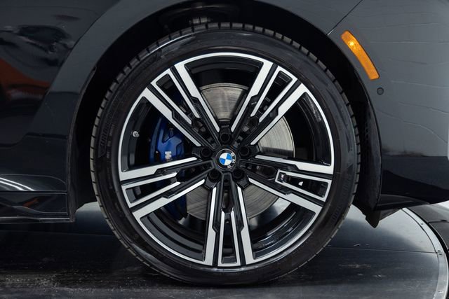 Certified 2023 BMW 760i xDrive w/ Executive Package AWD/4WD image 27