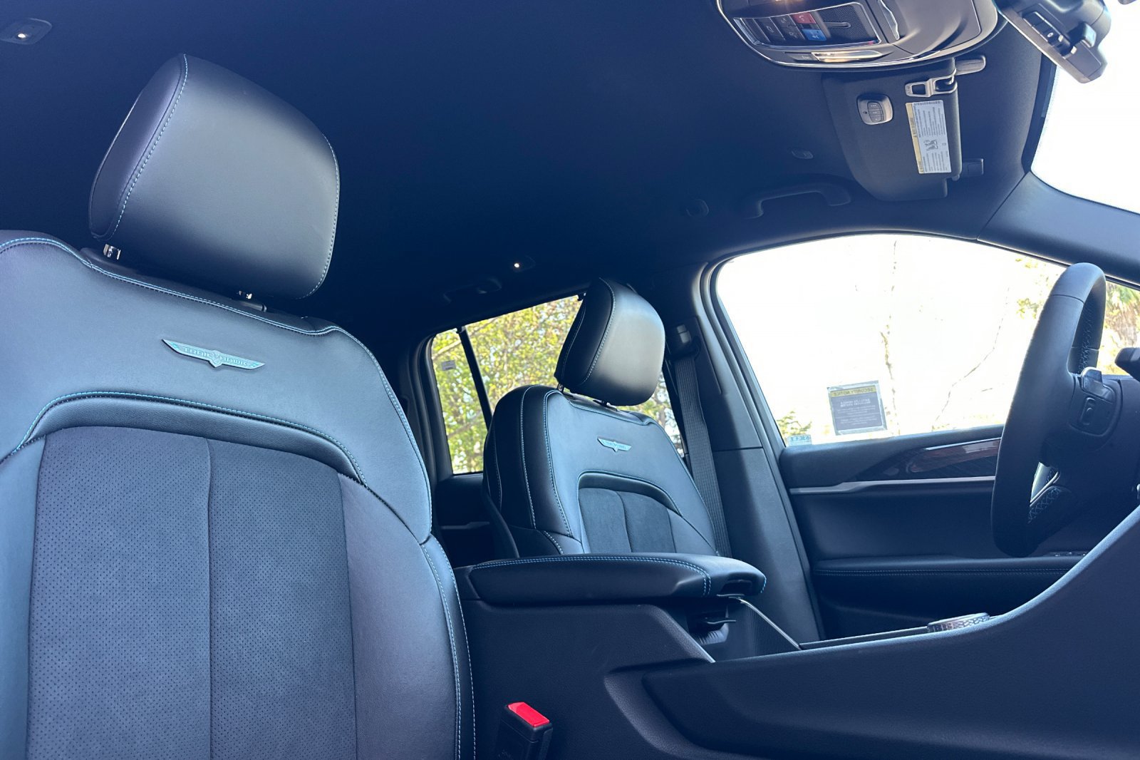 New 2023 Jeep Grand Cherokee Trailhawk 4xe AWD/4WD image 16
