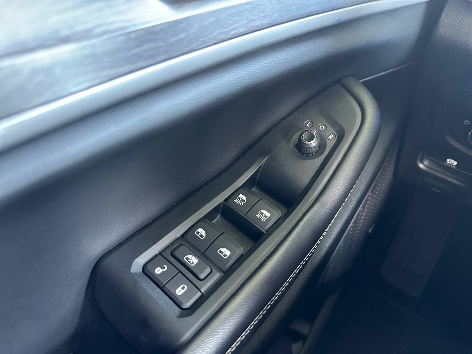 Used 2023 Jeep Grand Cherokee 30th Anniversary AWD/4WD image 17