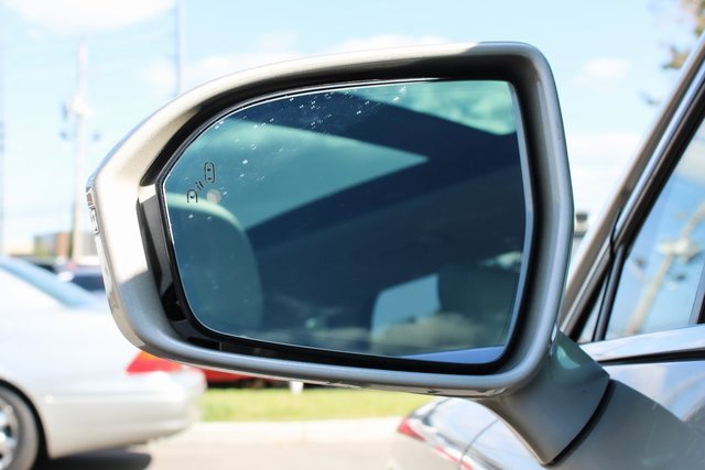 Used 2017 Lincoln MKC Reserve w/ Lincoln MKC Climate Package image 8