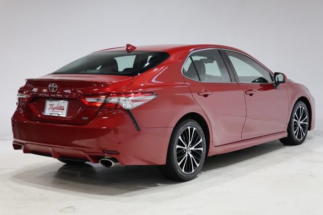 Used 2019 Toyota Camry SE FWD image 8