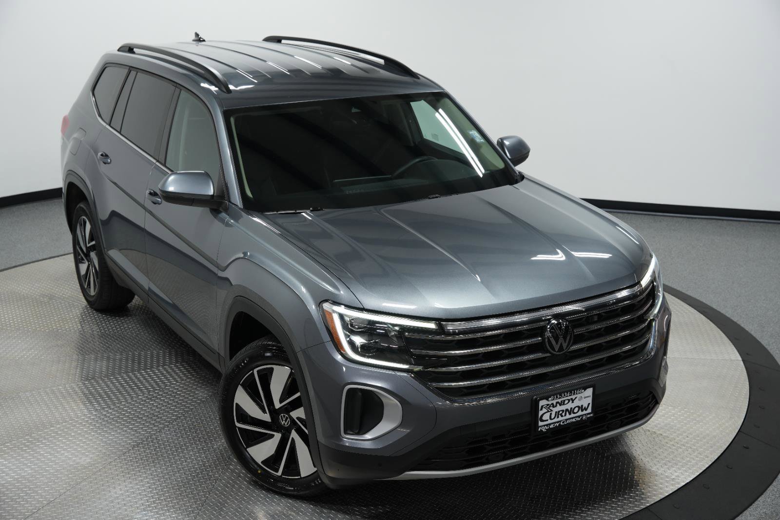 Used 2024 Volkswagen Atlas SE image 43