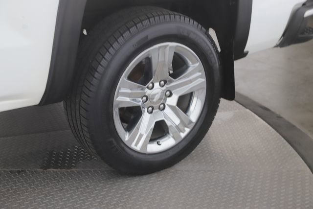 Used 2018 Chevrolet Silverado 1500 Custom w/ Custom Convenience Package AWD/4WD image 14