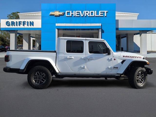 Used 2025 Jeep Gladiator Mojave image 3