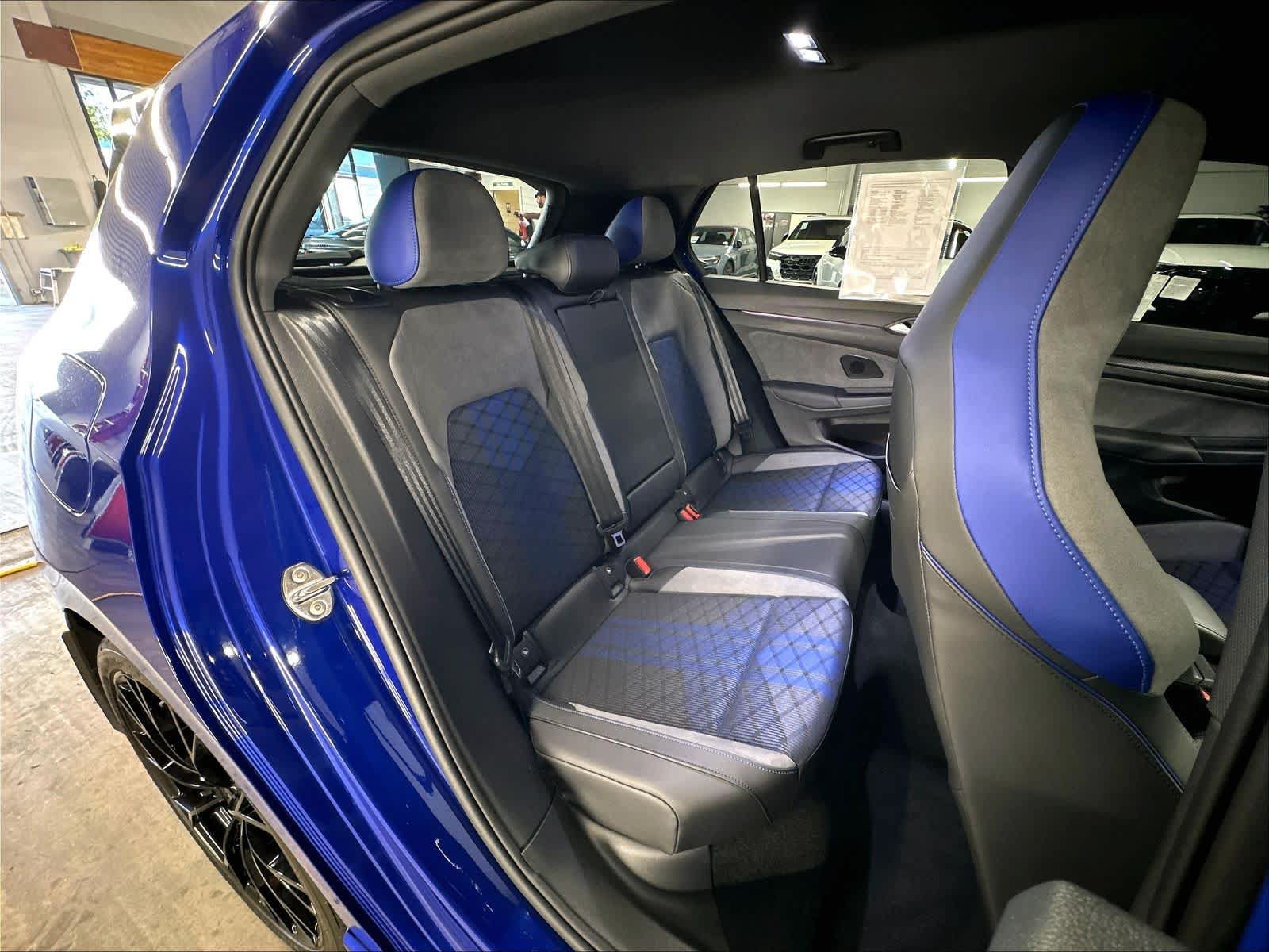 Used 2025 Volkswagen Golf R Black Edition AWD/4WD image 29