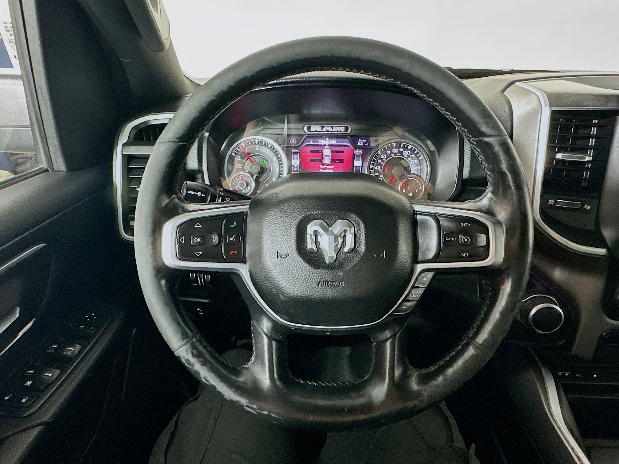 Used 2019 RAM 1500 Big Horn AWD/4WD image 11
