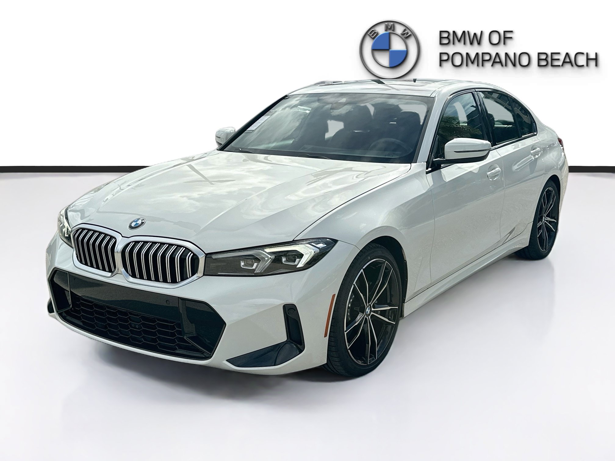 Used 2024 BMW 330i Sedan w/ M Sport Package RWD image 3
