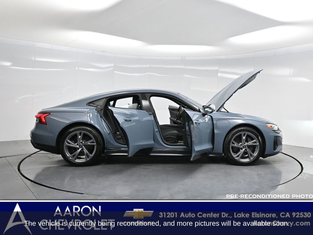 Used 2022 Audi e-tron GT Premium Plus image 3