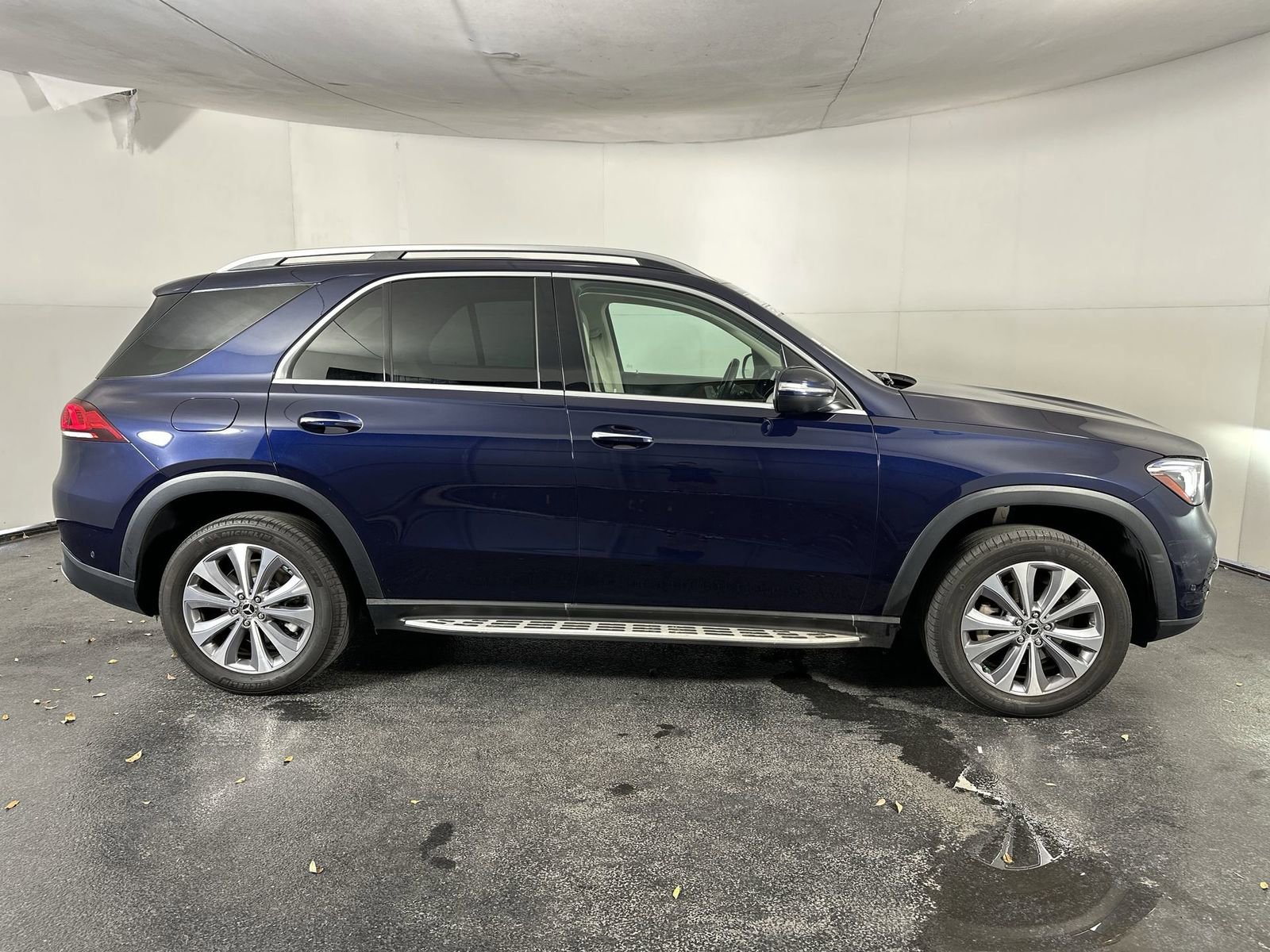 Used 2021 Mercedes-Benz GLE 350 w/ Premium Package image 13