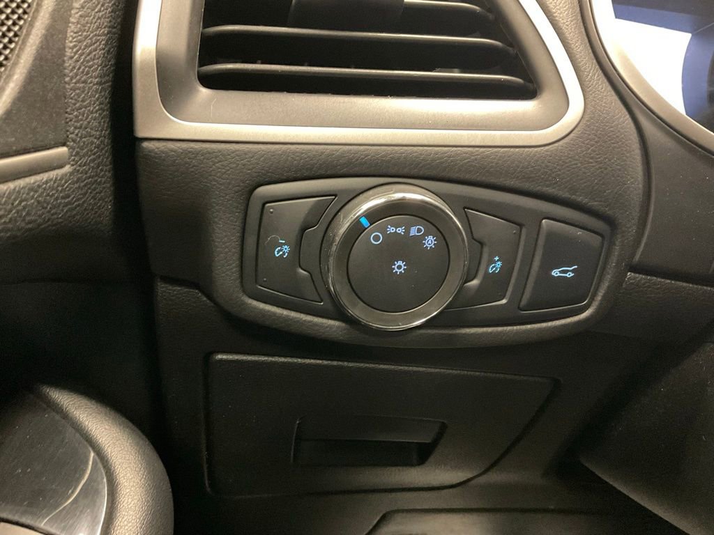 Used 2016 Ford Edge SEL w/ Canadian Touring Package image 16