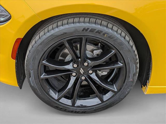 Used 2017 Dodge Charger SE w/ Blacktop Package RWD image 28