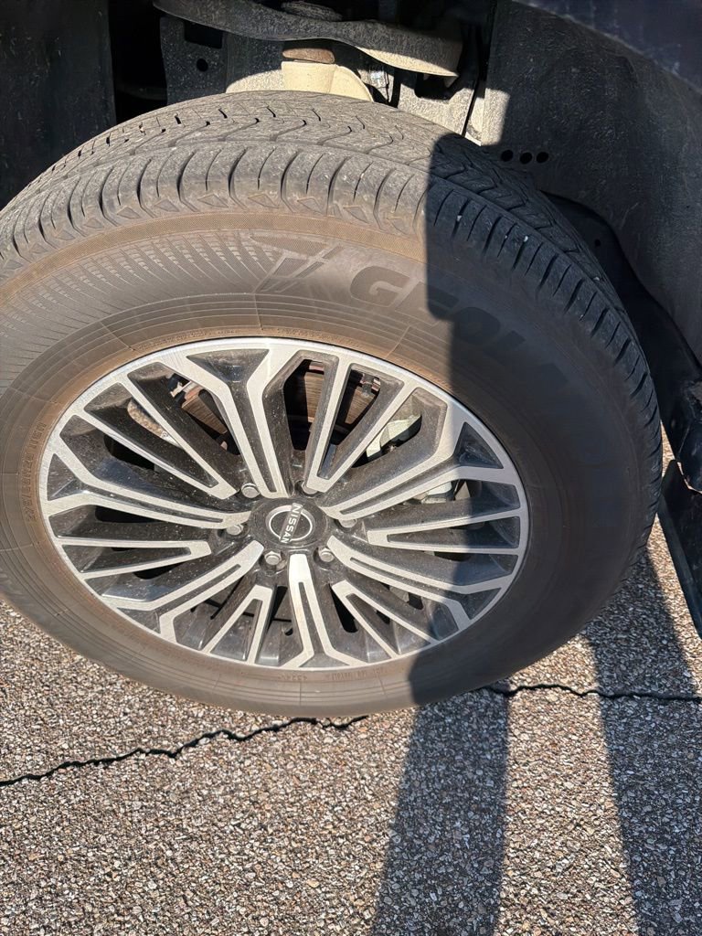 Used 2025 Nissan Armada Platinum image 16