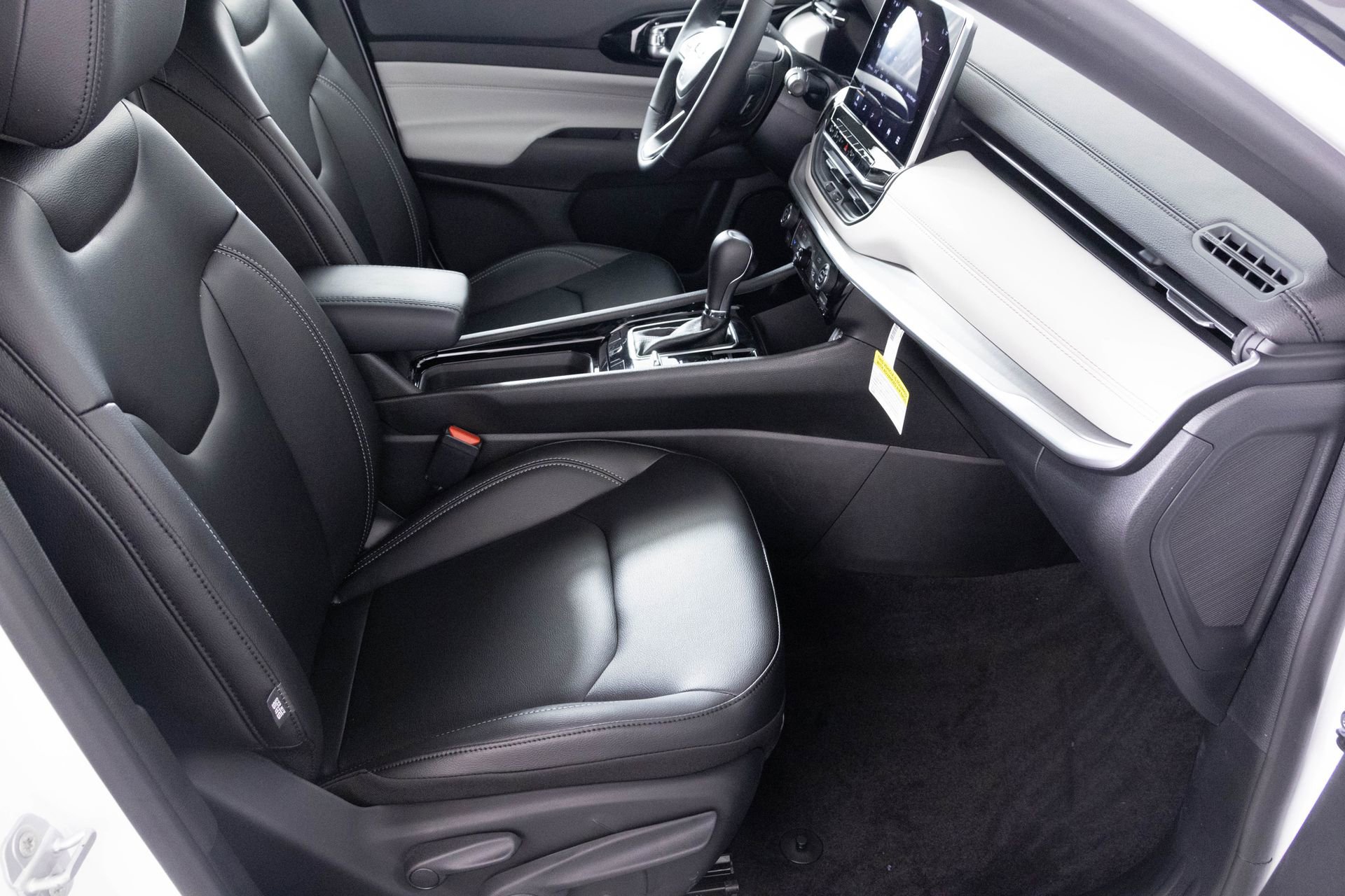 New 2026 Jeep Compass Limited image 36