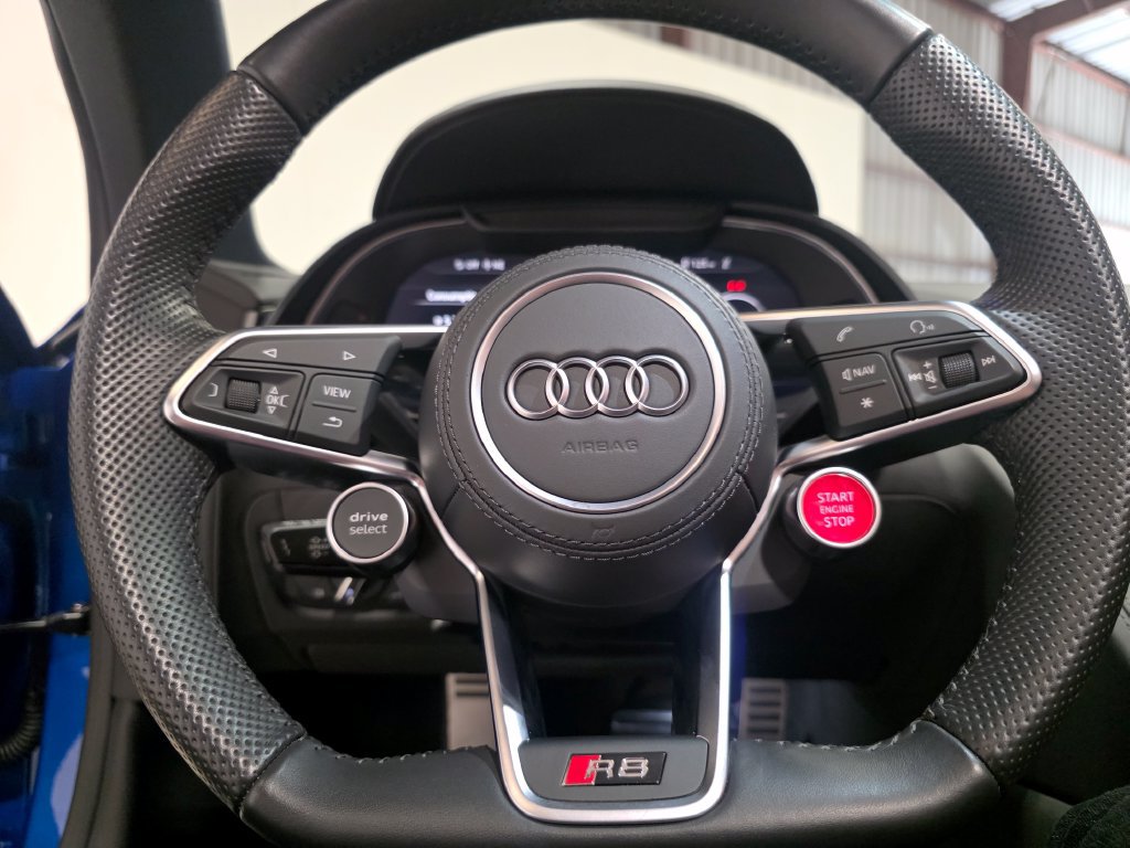 Used 2020 Audi R8 V10 AWD/4WD image 15