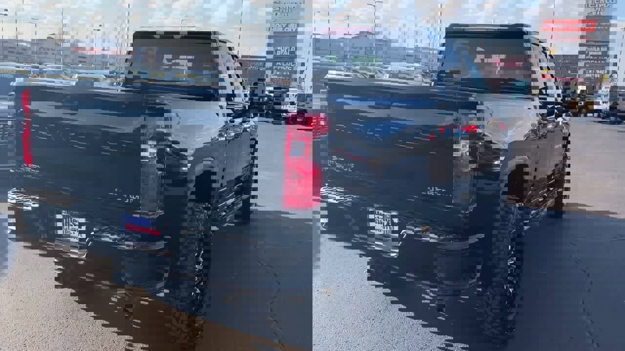 Used 2024 Chevrolet Silverado 2500 Custom w/ Custom Convenience Package image 9