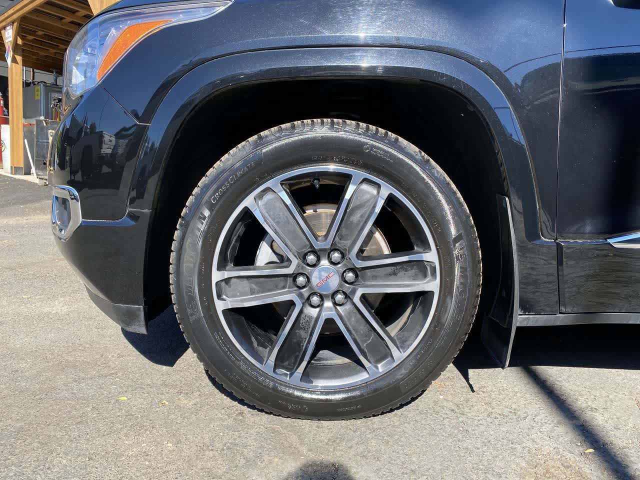 Used 2019 GMC Acadia Denali w/ Technology Package AWD/4WD image 11
