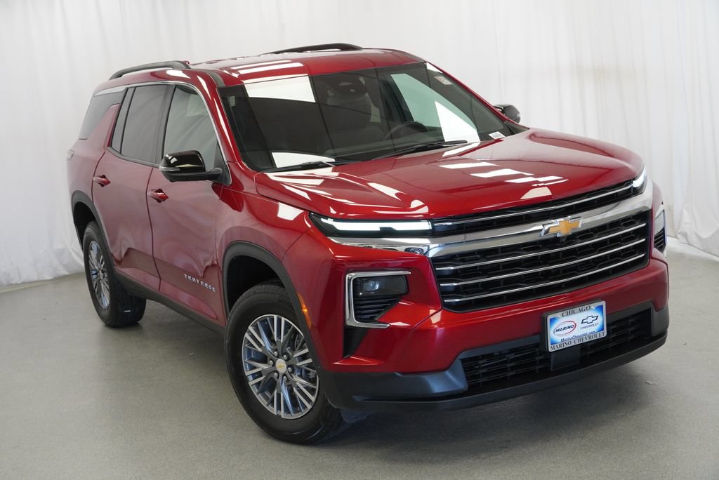 Used 2025 Chevrolet Traverse LT w/ Driver Confidence Package FWD image 34