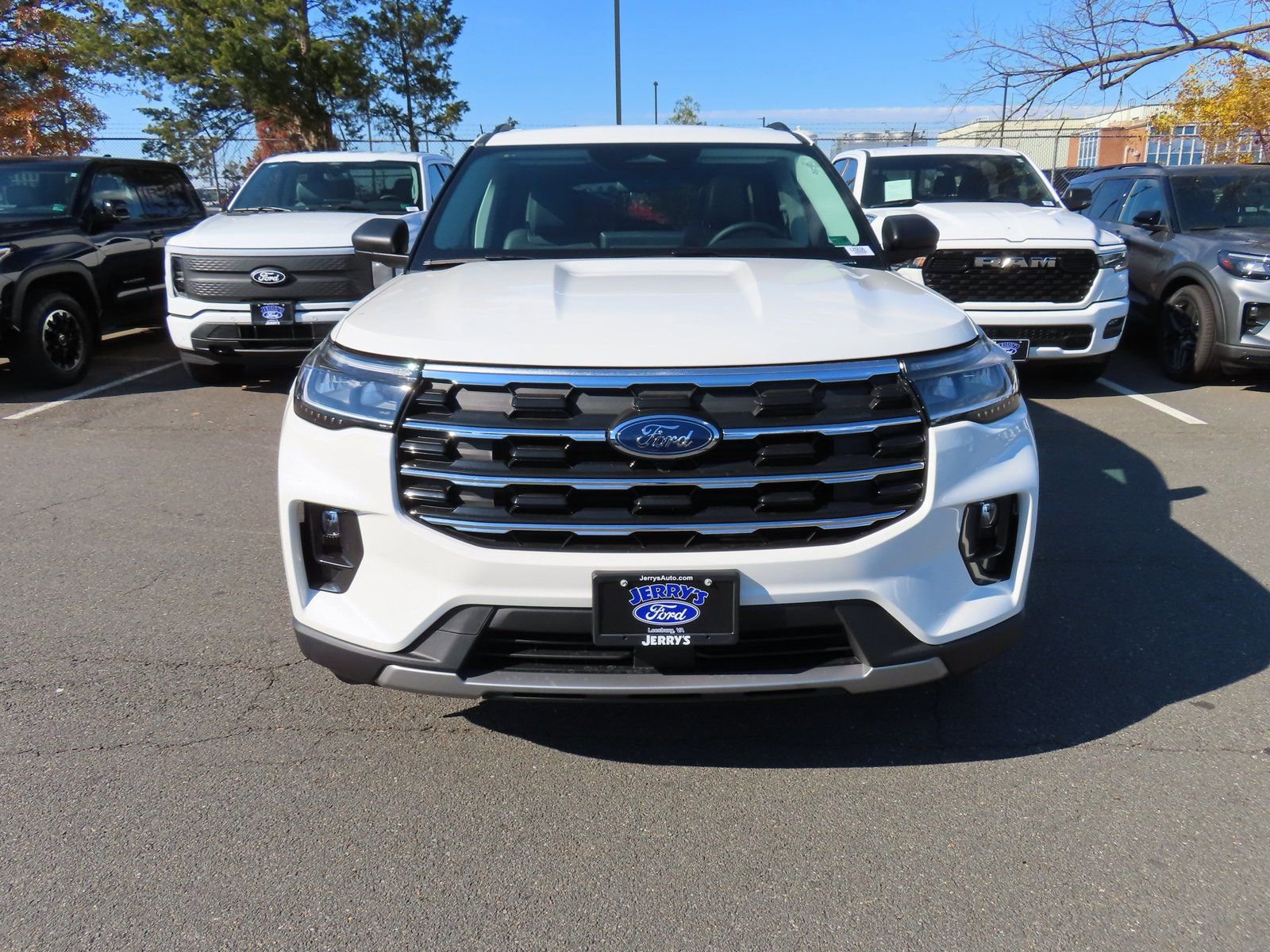 New 2026 Ford Explorer Active w/ Active Comfort Package image 2