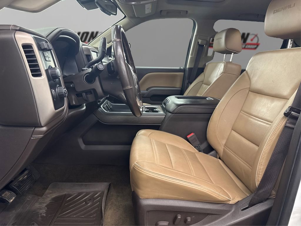 Used 2017 GMC Sierra 2500 Denali w/ Duramax Plus Package AWD/4WD image 9