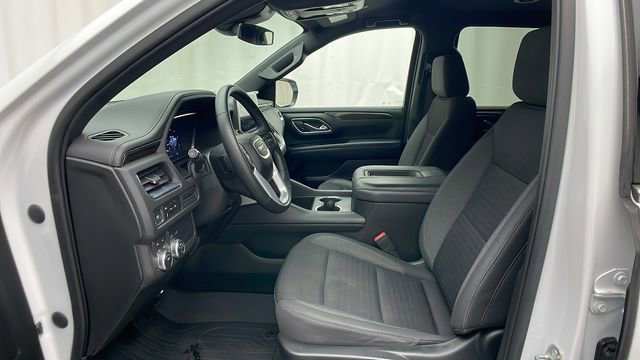 Used 2023 GMC Yukon XL SLE image 5