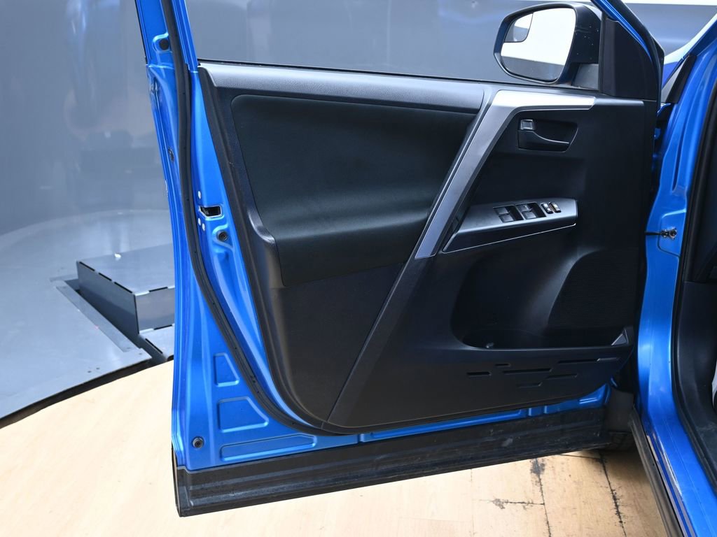 Used 2017 Toyota RAV4 LE w/ Carpet Mat Package image 34