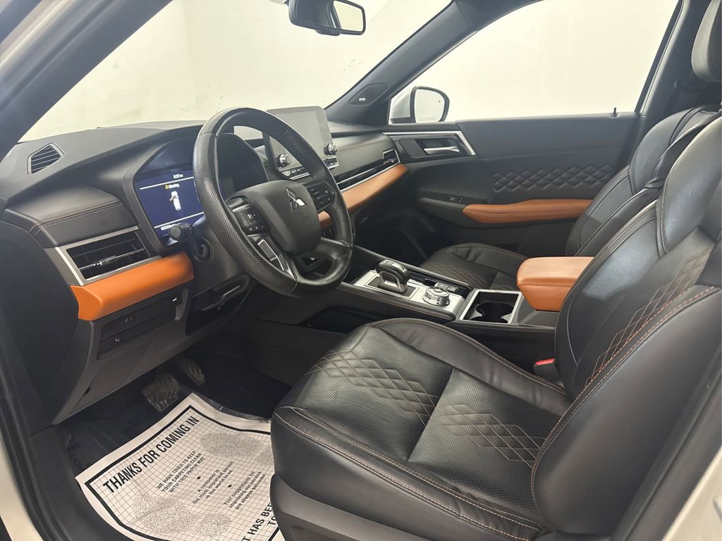 Used 2023 Mitsubishi Outlander SEL FWD image 9