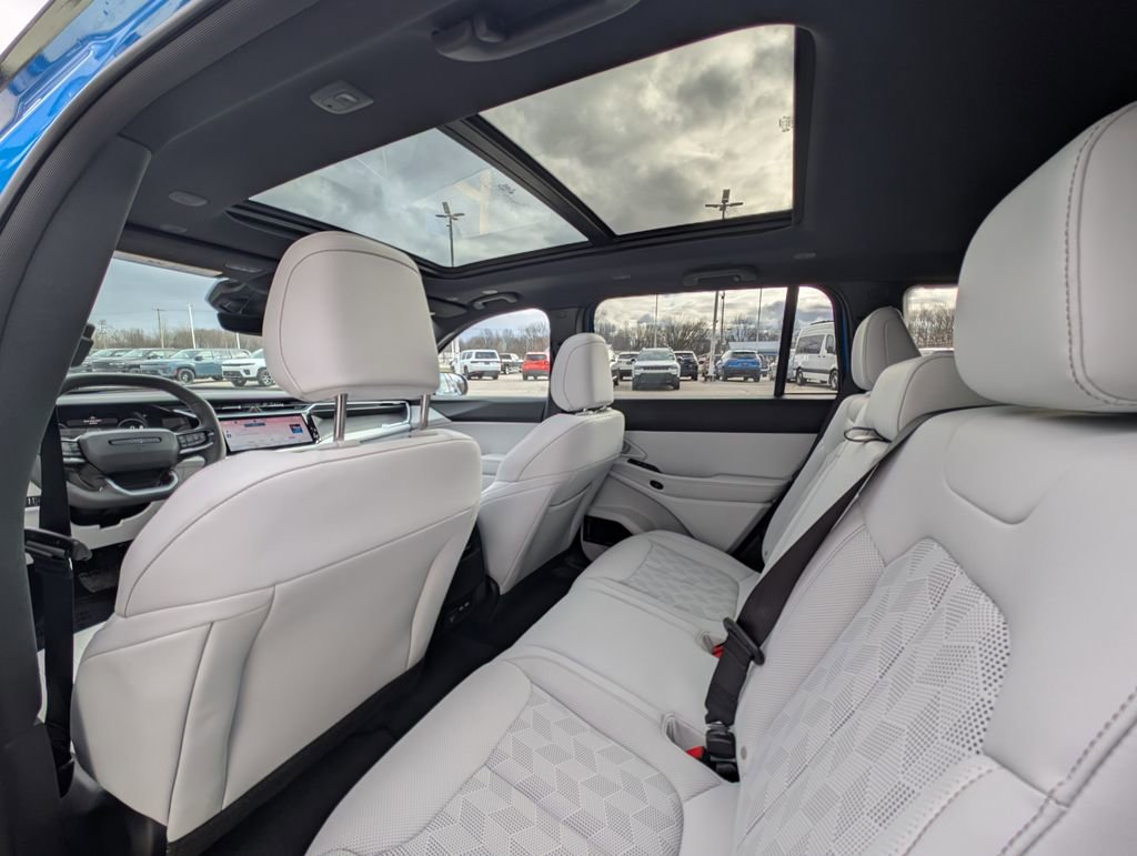 New 2026 Jeep Cherokee Overland AWD/4WD image 16