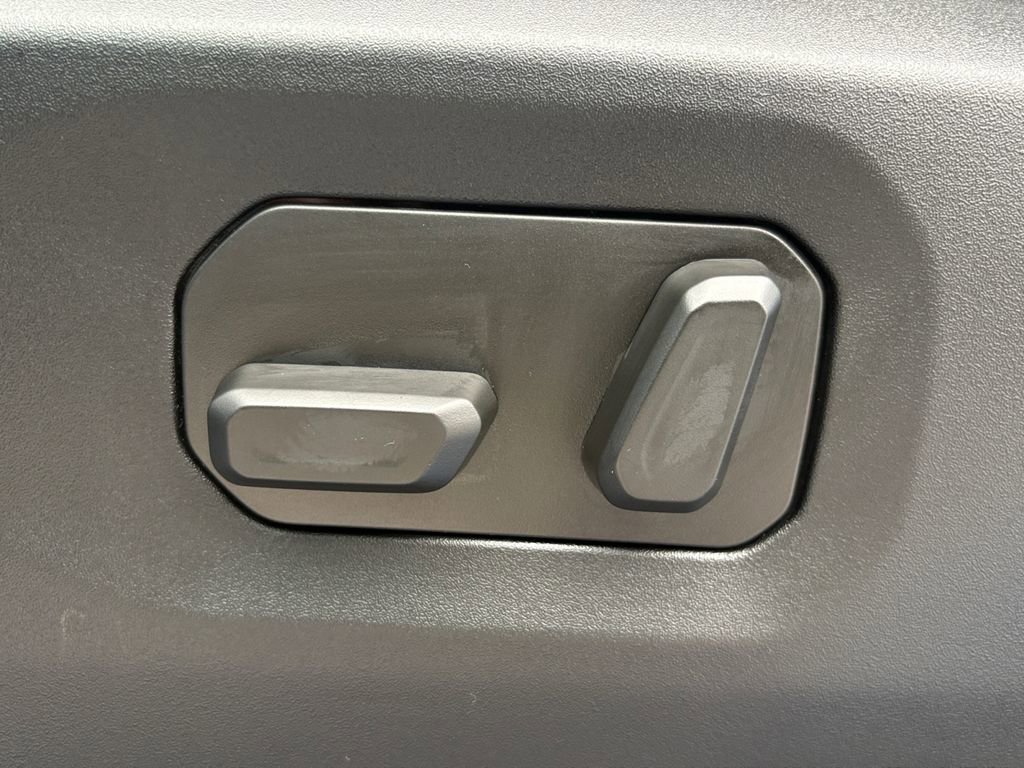 New 2026 Jeep Wrangler Rubicon w/ Whitecap Package image 11