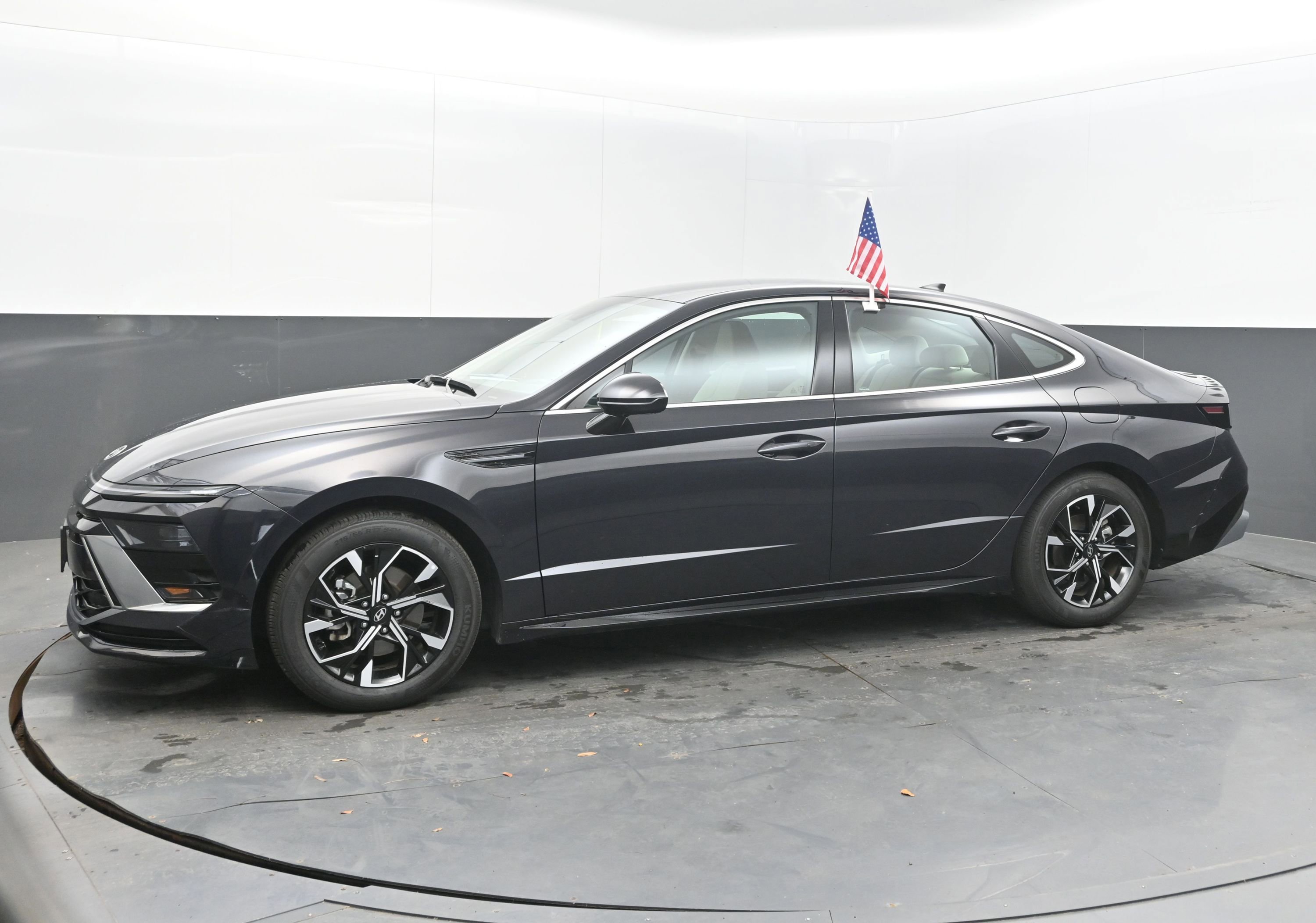 Used 2025 Hyundai Sonata SEL FWD image 5