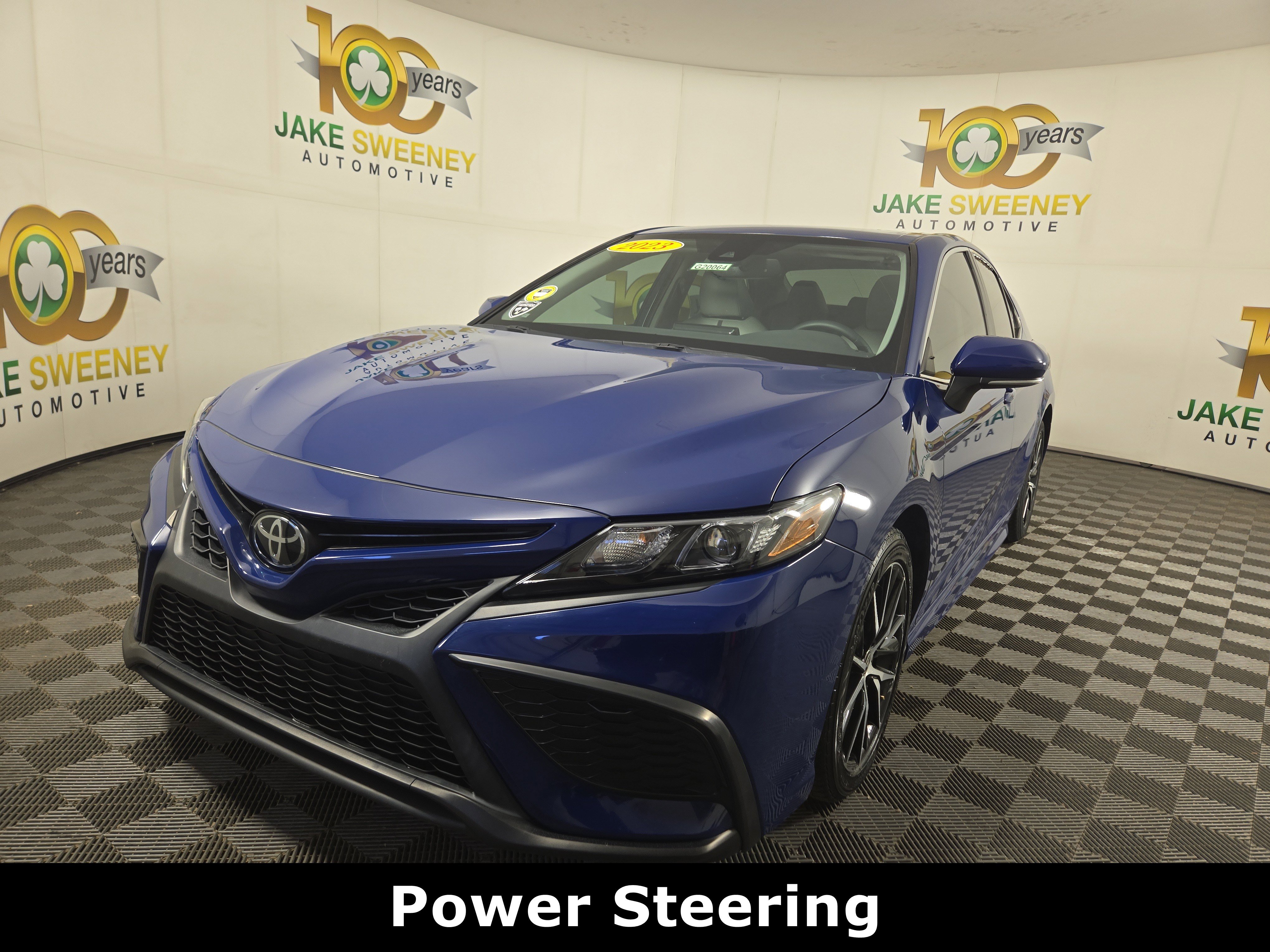Used 2023 Toyota Camry SE w/ Convenience Package image 3