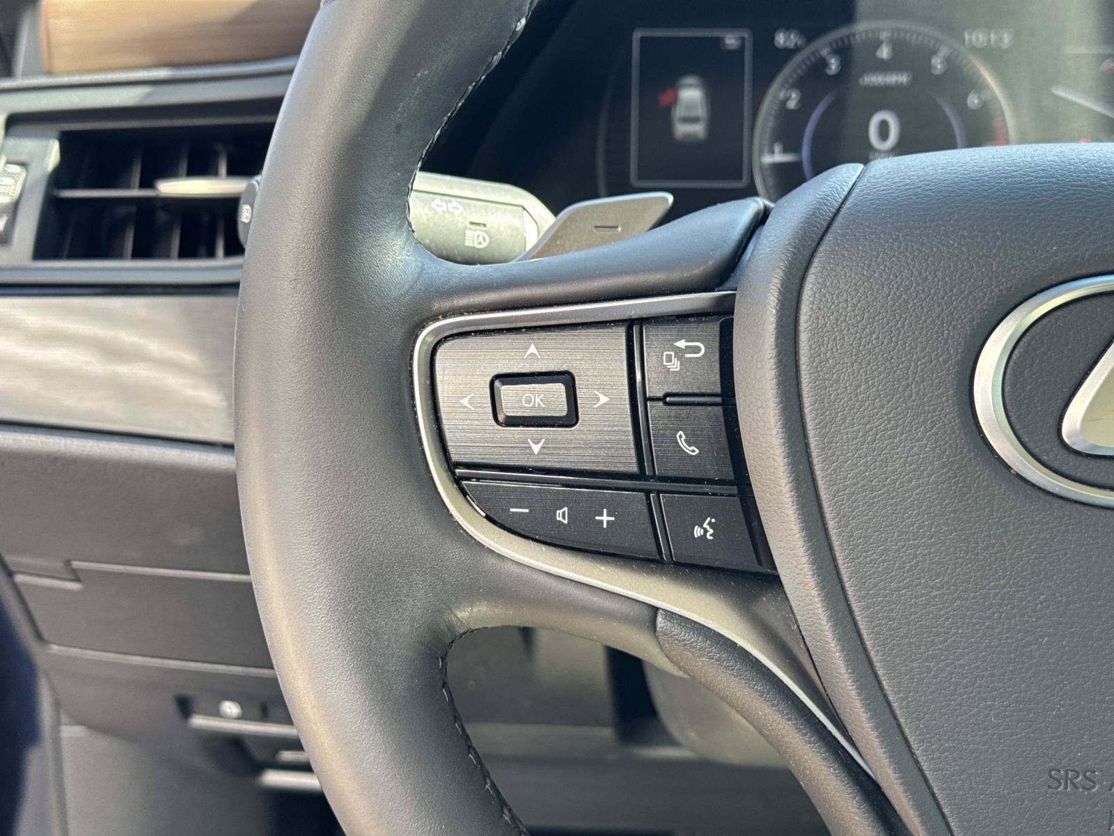 Used 2024 Lexus ES 350 w/ Premium Package FWD image 28