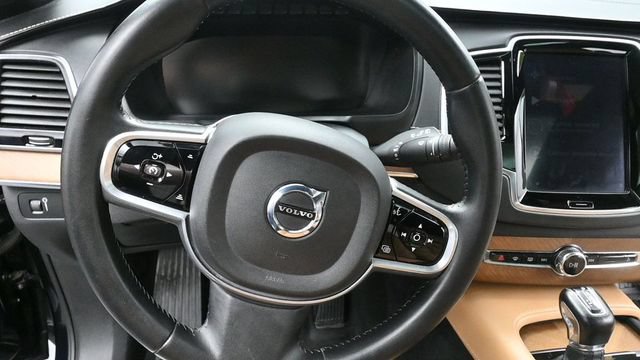 Used 2017 Volvo XC90 T6 Inscription w/ Vision Package AWD/4WD image 17