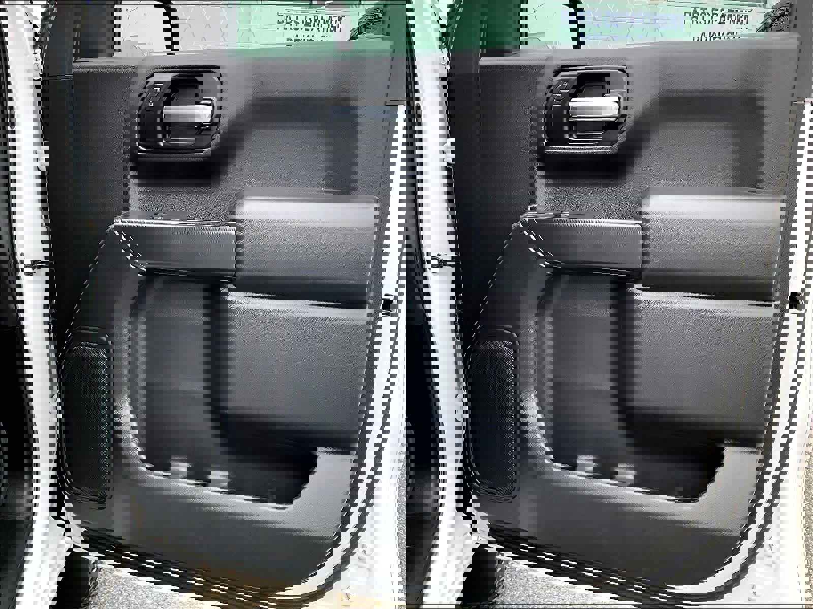 Used 2019 Chevrolet Silverado 1500 Custom Trail Boss w/ Custom Convenience Package AWD/4WD image 12