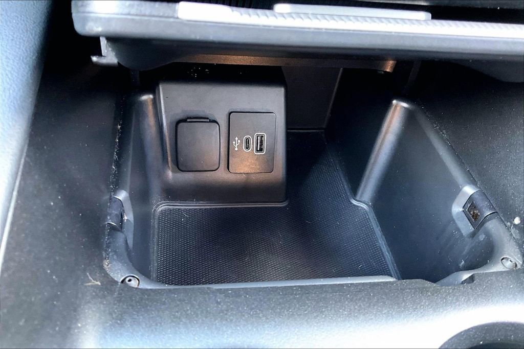 Used 2025 Ford Explorer ST-Line w/ ST-Line Street Pack AWD/4WD image 27