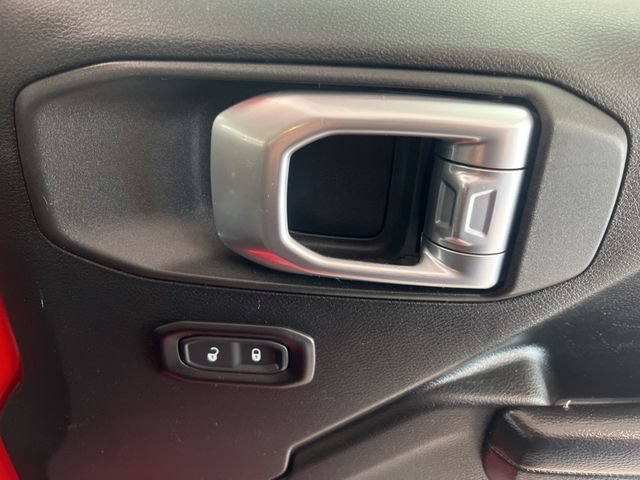 Used 2019 Jeep Wrangler Sport AWD/4WD image 12