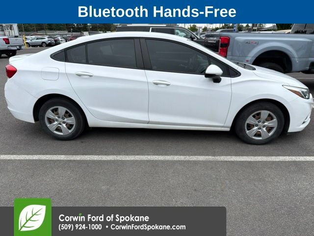 Used 2018 Chevrolet Cruze LS FWD image 4