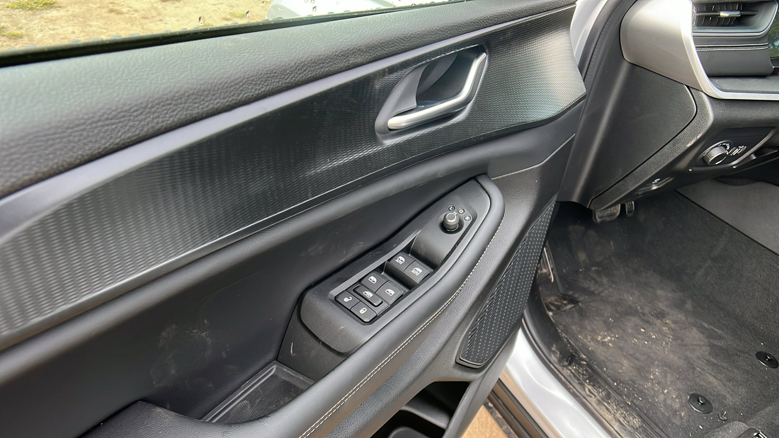 New 2025 Jeep Grand Cherokee Laredo X image 15