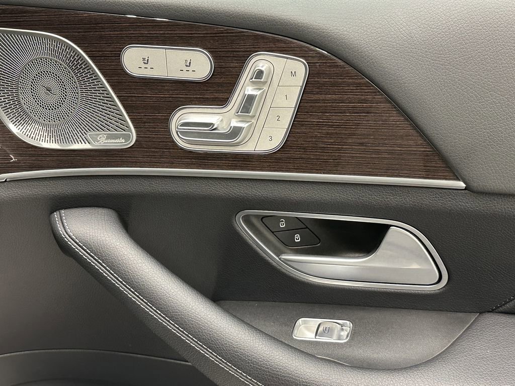 Certified 2025 Mercedes-Benz GLS 450 4MATIC image 18